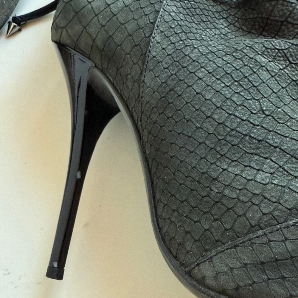 Giuseppe Zanotti Snakeskin Ankle Boots Grey Suede Stiletto Heel Lace Back 37